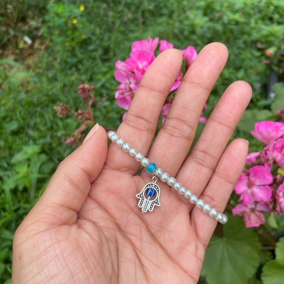 🪬Hamsa Evil Eye Glass Bead Stretch Stackable Bracelet🪬 - Picture 2 of 3